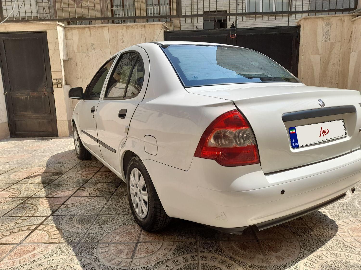 تیبا صندوق دار SX - 1400