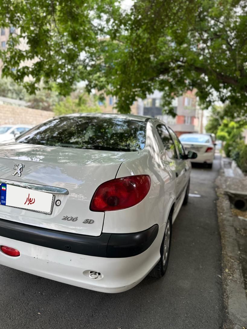 پژو ۲۰۶ صندوق دار v8 - 1396