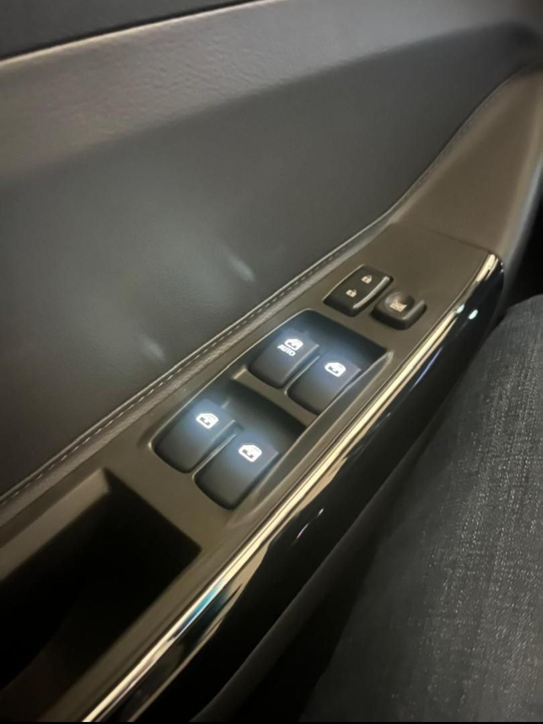 جک J4 اتوماتیک ساده - 1404