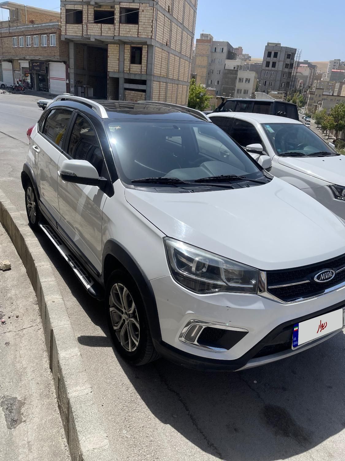 ام وی ام X22 دنده‌ای لاکچری - 1396