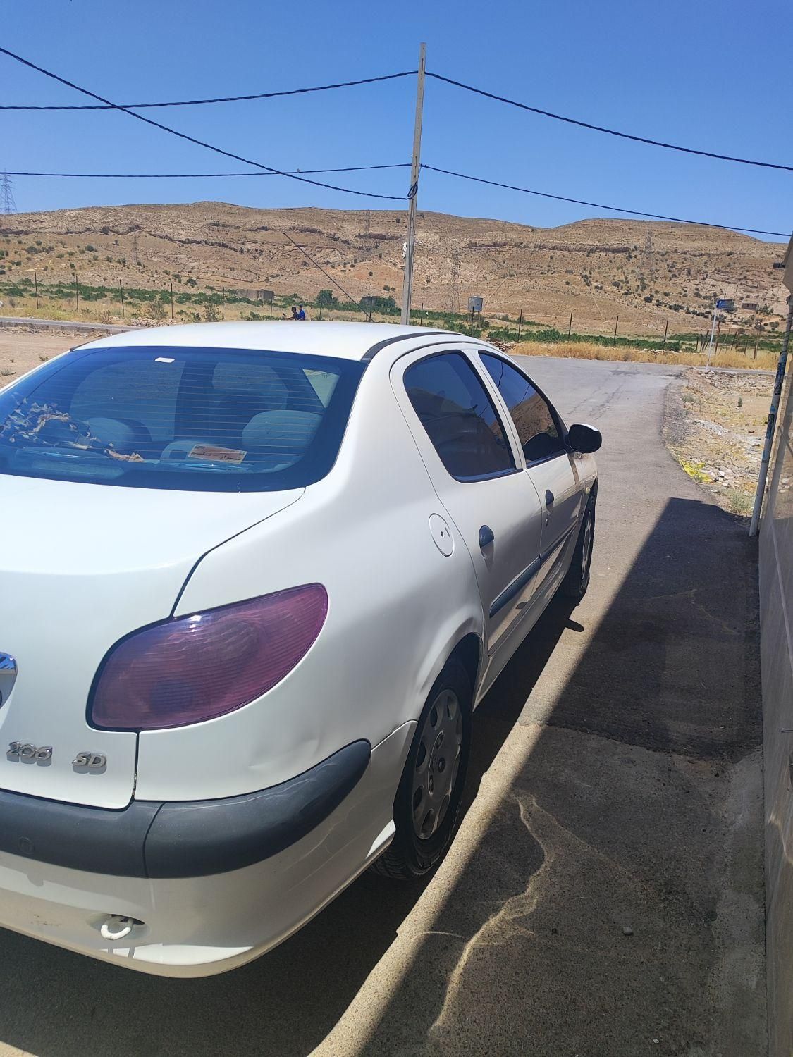 پژو ۲۰۶ صندوق دار v8 - 1392