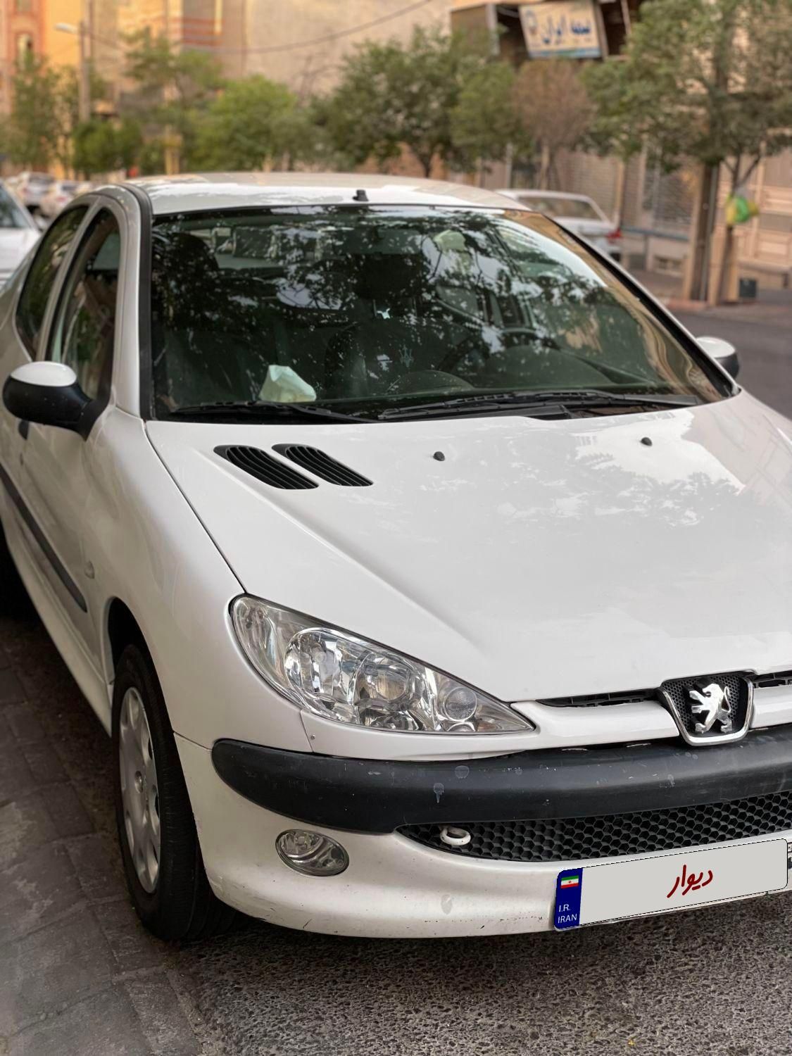 پژو ۲۰۶ صندوق دار v8 - 1395