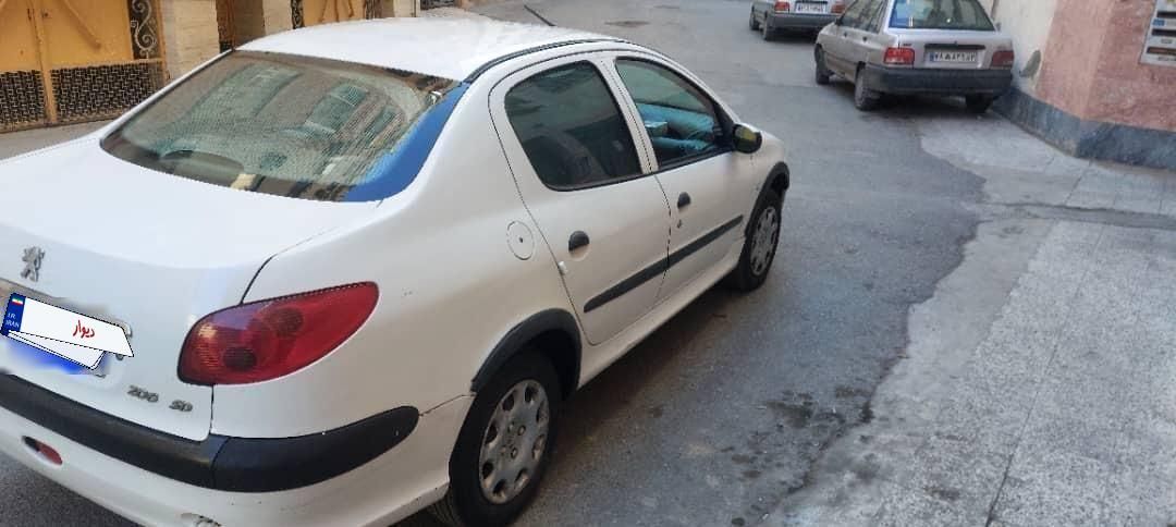 پژو ۲۰۶ صندوق دار v8 - 1389