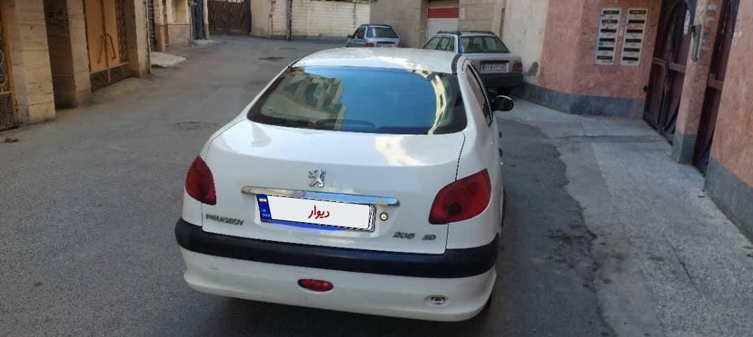 پژو ۲۰۶ صندوق دار v8 - 1389
