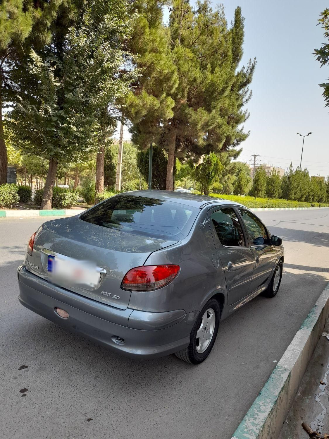 پژو ۲۰۶ صندوق دار v19 - 1389