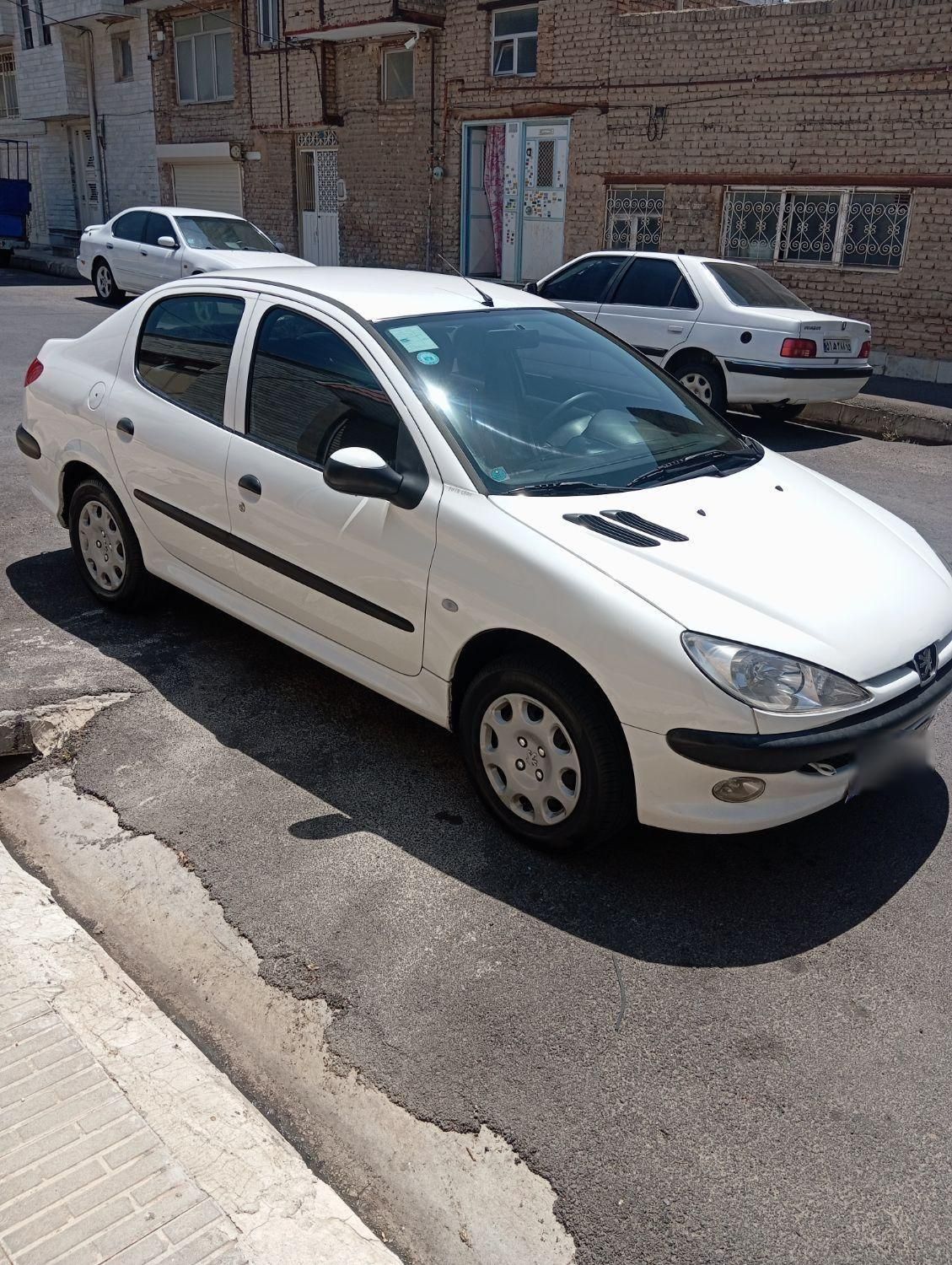 پژو ۲۰۶ صندوق دار v8 - 1396