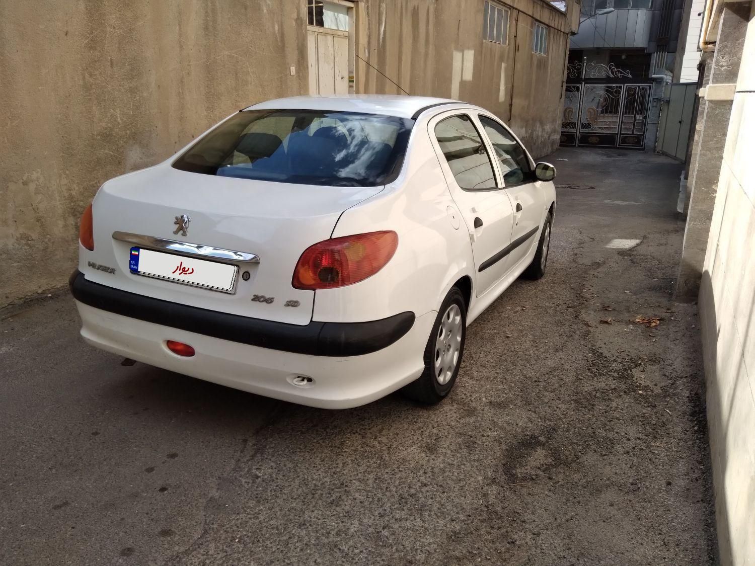 پژو ۲۰۶ صندوق دار v8 - 1390
