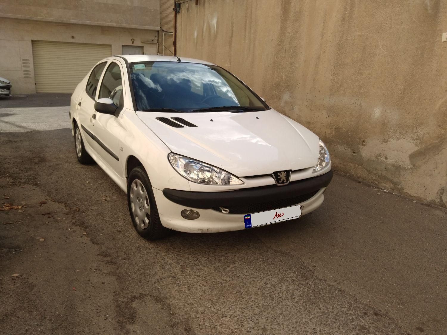 پژو ۲۰۶ صندوق دار v8 - 1390
