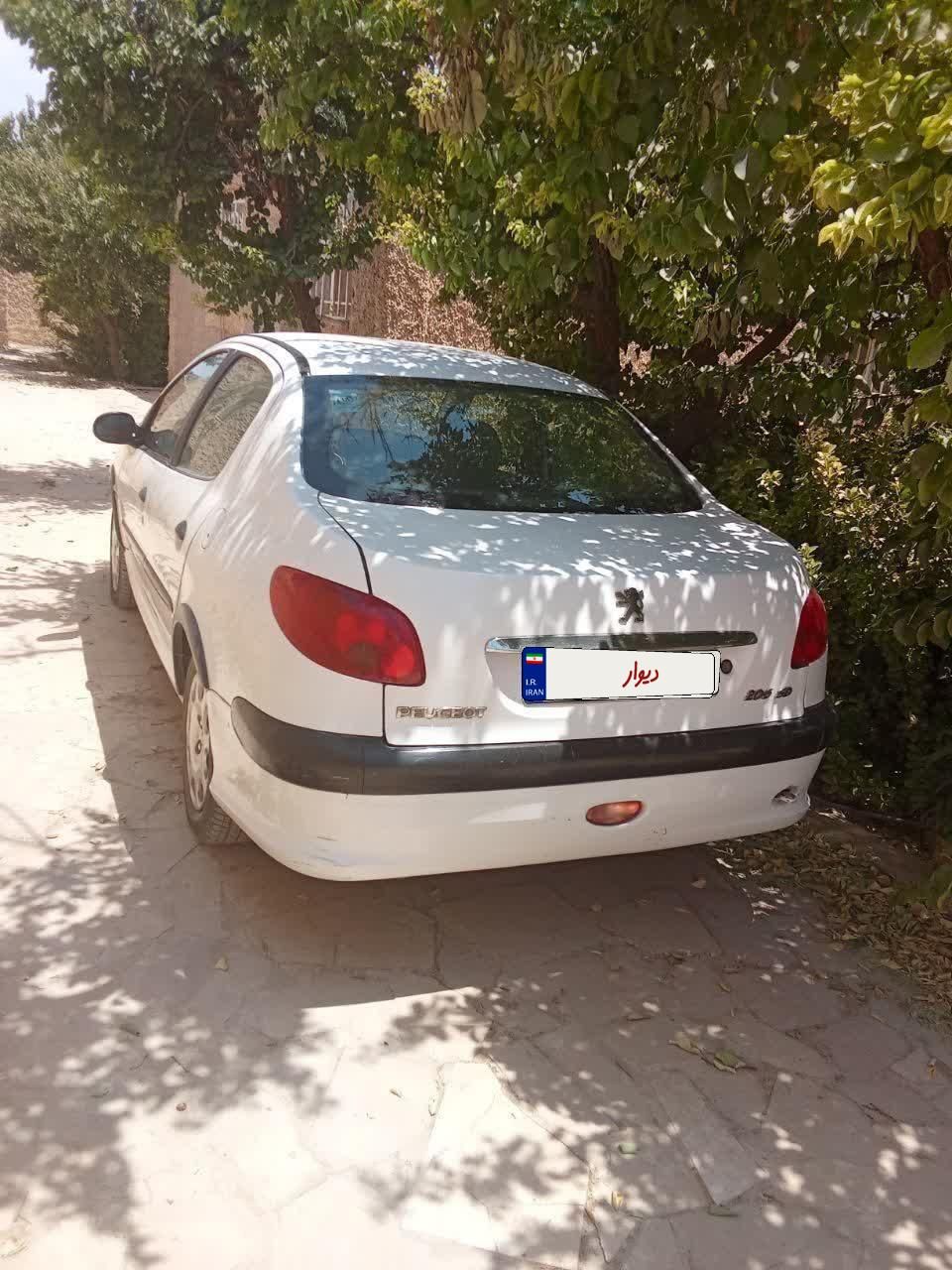 پژو ۲۰۶ صندوق دار v2 - 1390