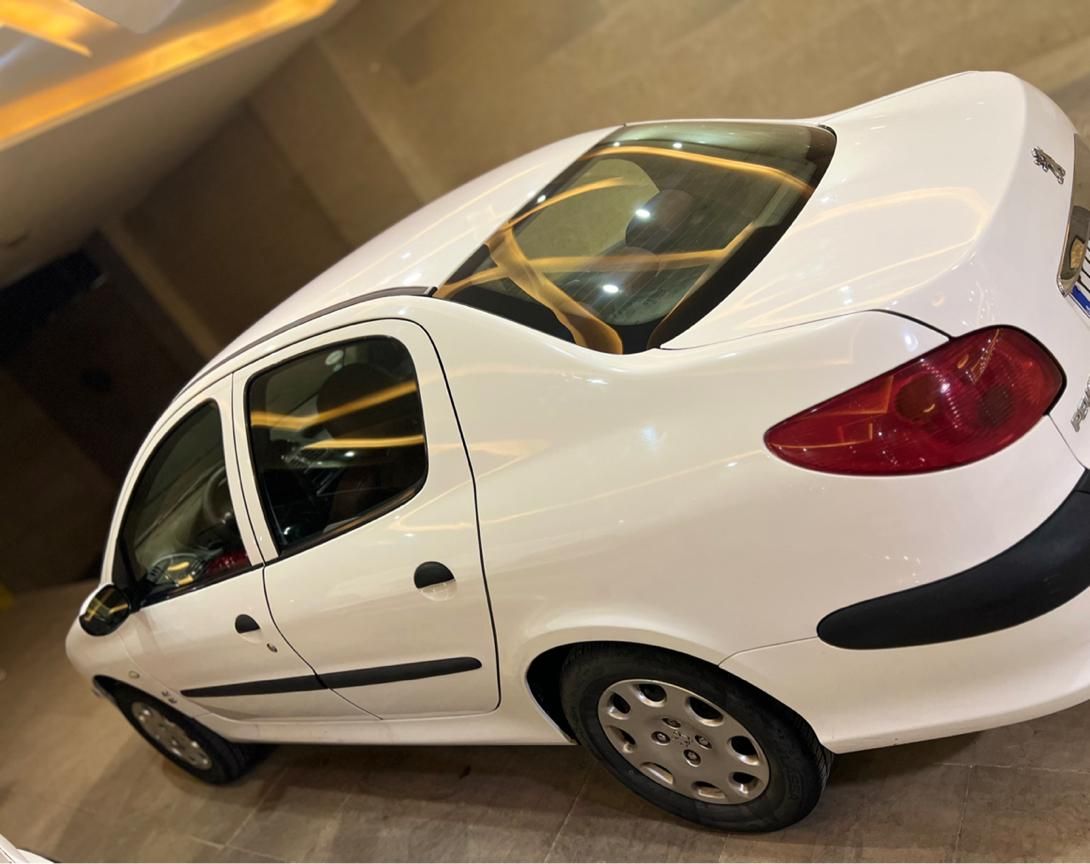 پژو ۲۰۶ صندوق دار v8 - 1396