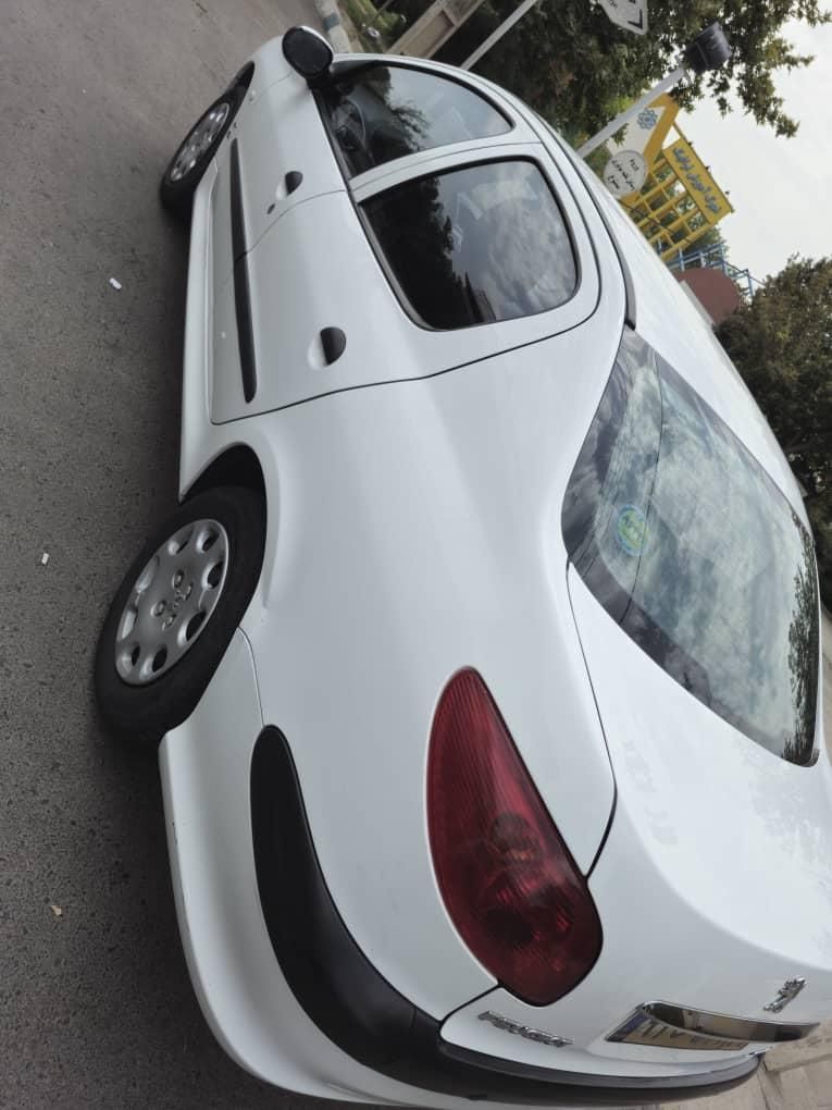 پژو ۲۰۶ صندوق دار v8 - 1399