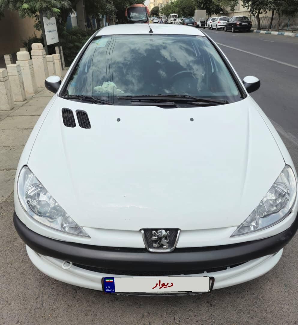 پژو ۲۰۶ صندوق دار v8 - 1399