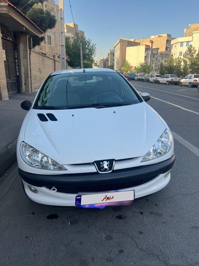 پژو ۲۰۶ صندوق دار v8 - 1398