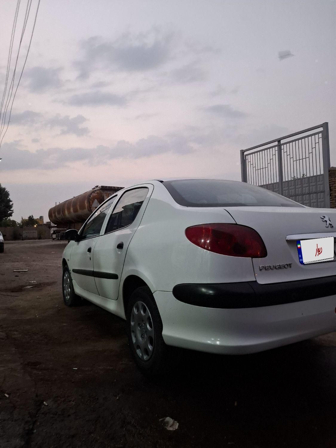 پژو ۲۰۶ صندوق دار v8 - 1396
