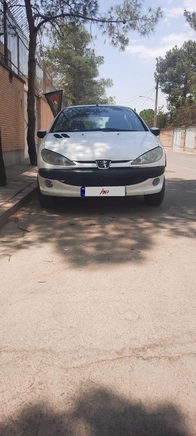پژو ۲۰۶ صندوق دار v8 - 1390