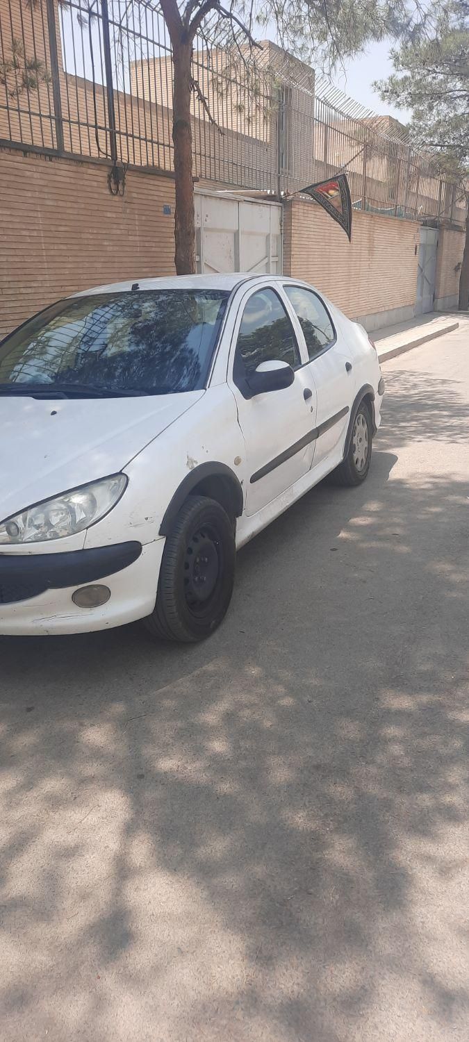 پژو ۲۰۶ صندوق دار v8 - 1390