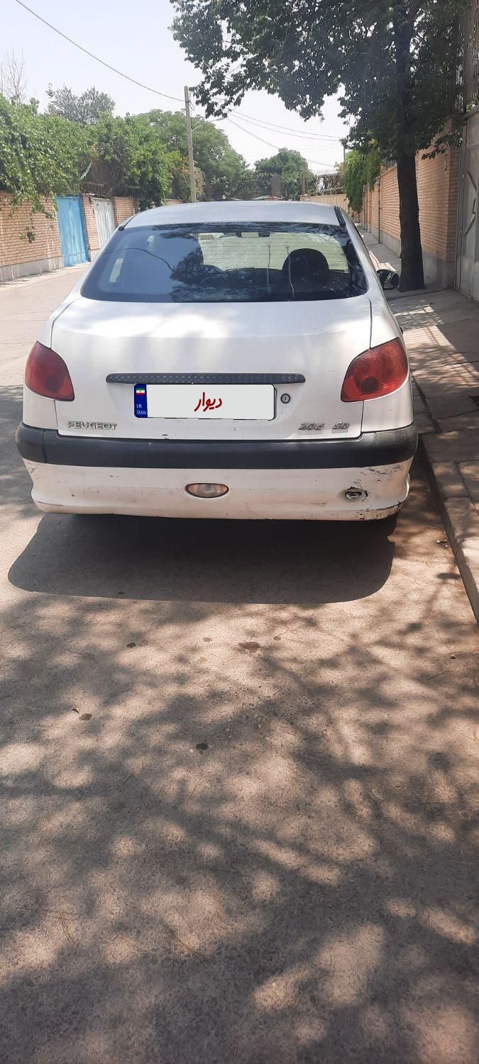 پژو ۲۰۶ صندوق دار v8 - 1390