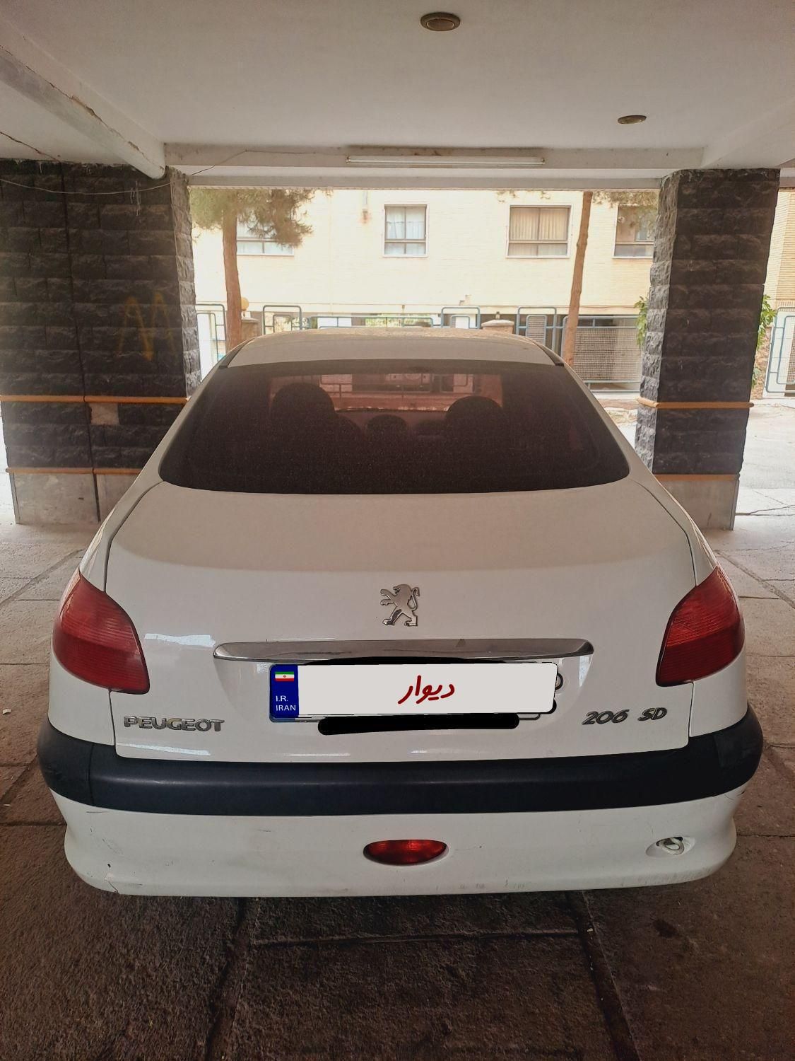 پژو ۲۰۶ صندوق دار v8 - 1389