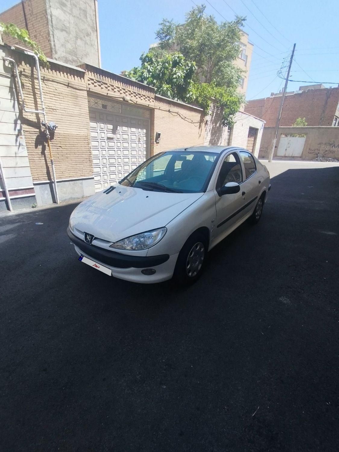 پژو ۲۰۶ صندوق دار v8 - 1394