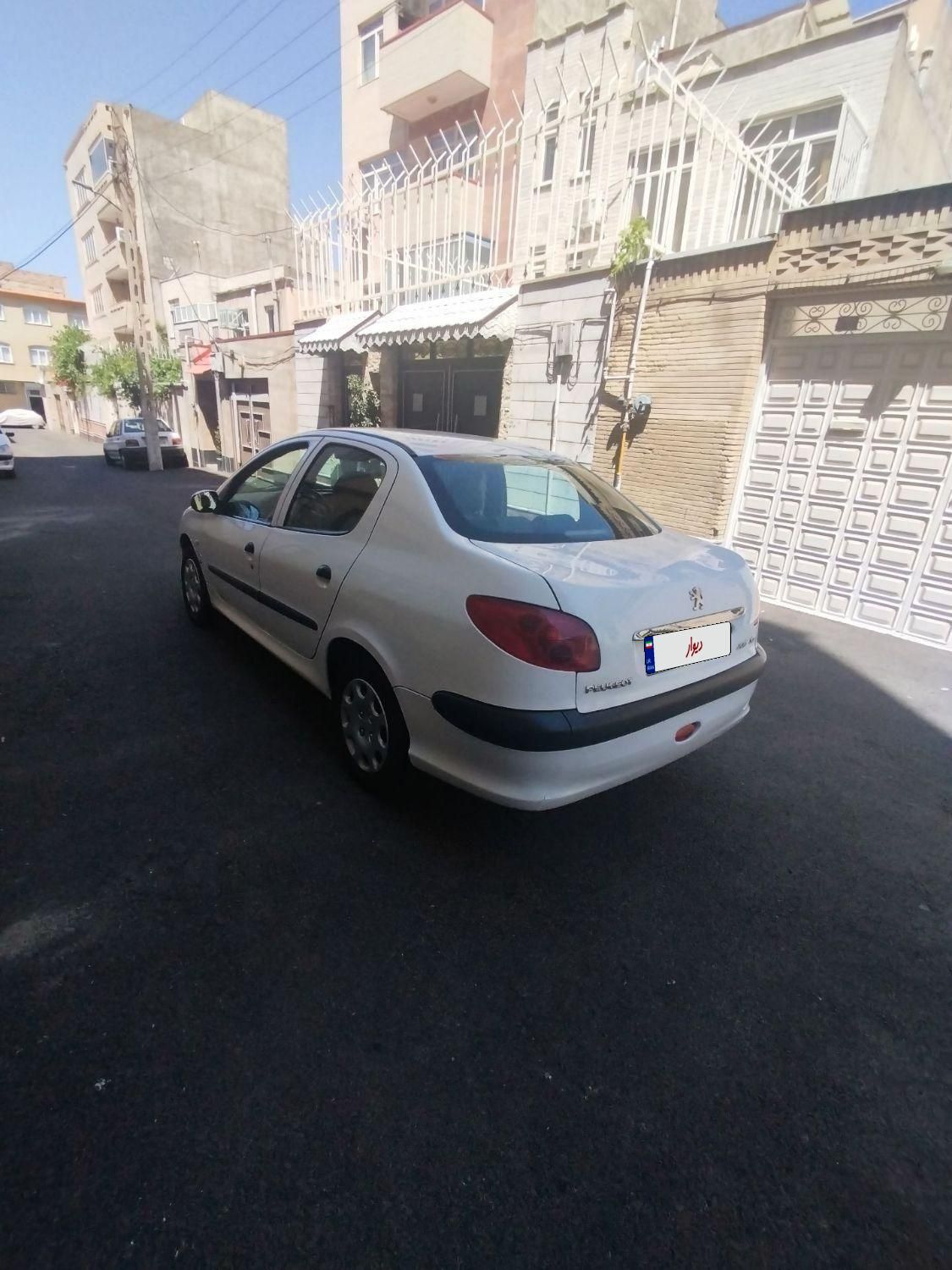 پژو ۲۰۶ صندوق دار v8 - 1394