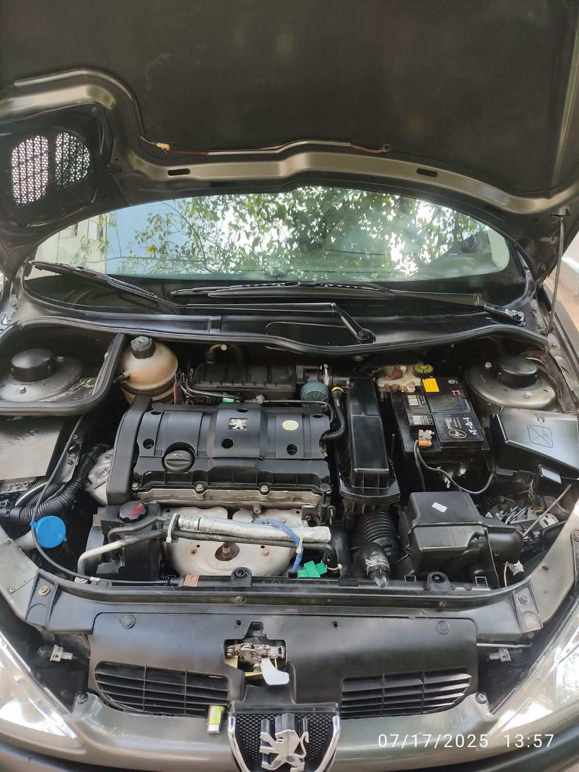 پژو ۲۰۶ صندوق دار v8 - 1386