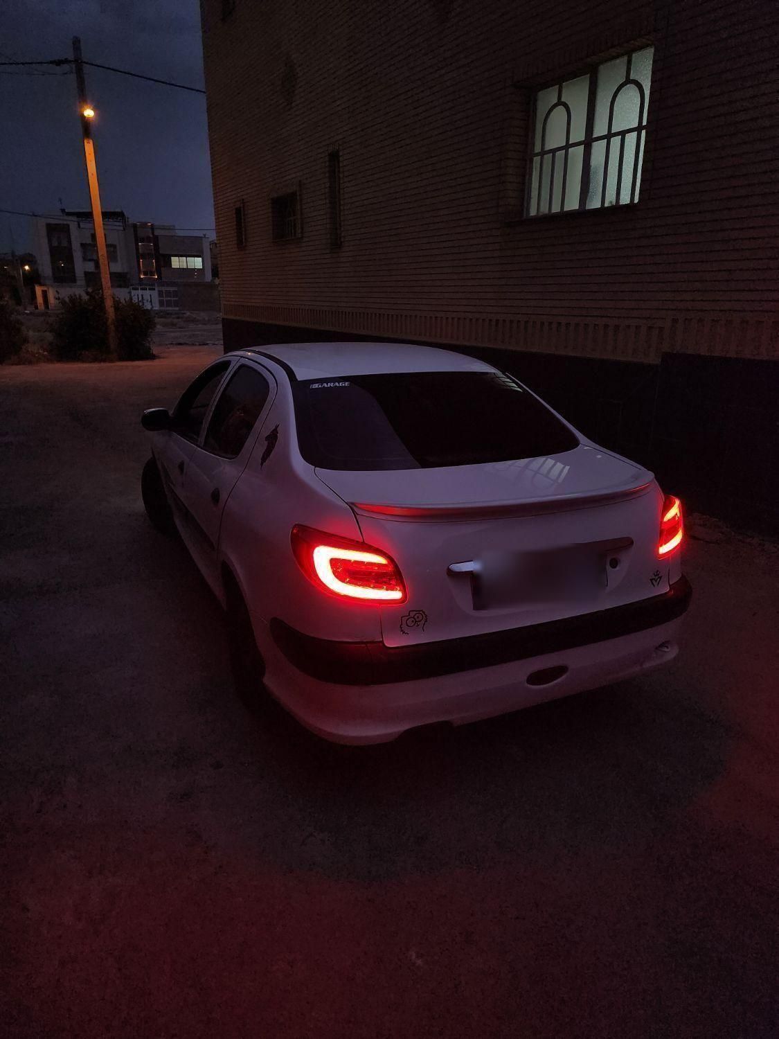 پژو ۲۰۶ صندوق دار v8 - 1389