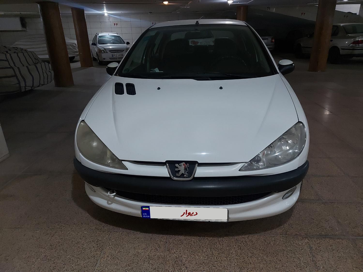 پژو ۲۰۶ صندوق دار v8 - 1390