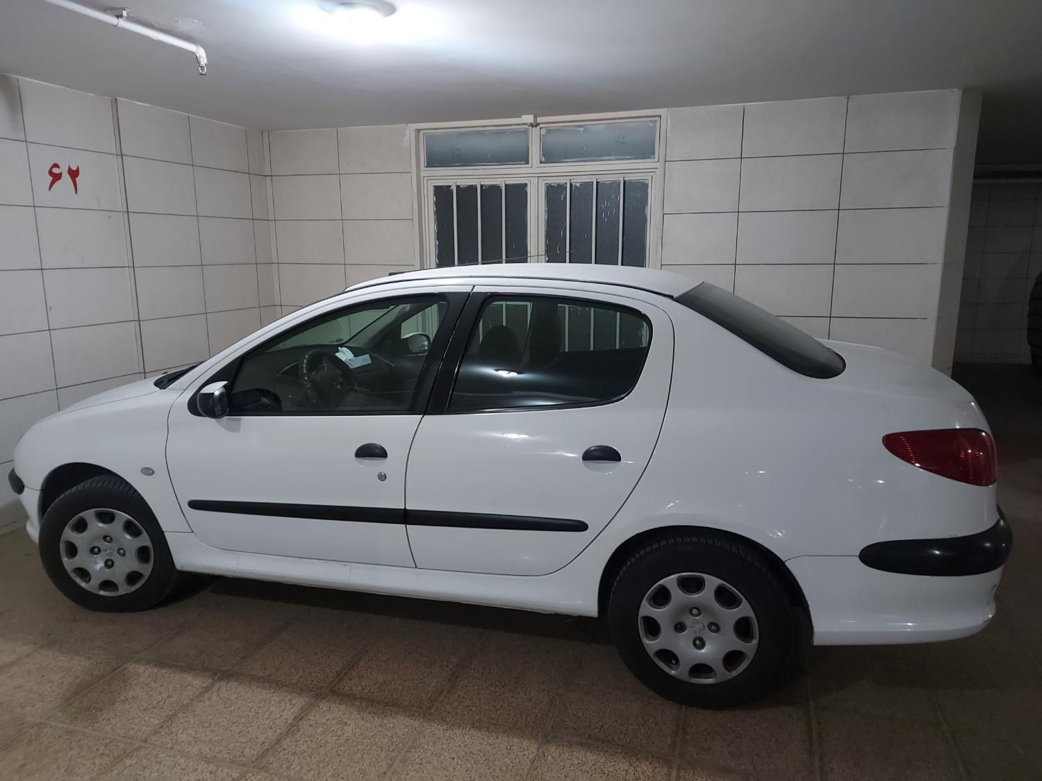 پژو ۲۰۶ صندوق دار v8 - 1390