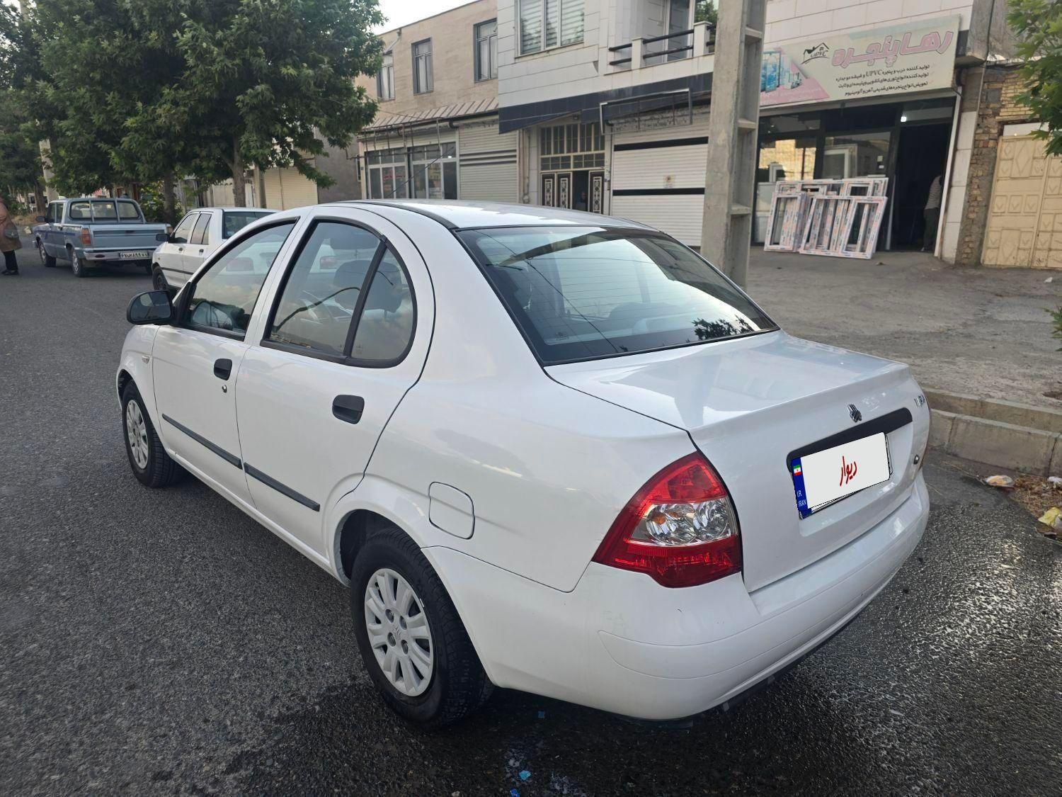 تیبا صندوق دار SX - 1398