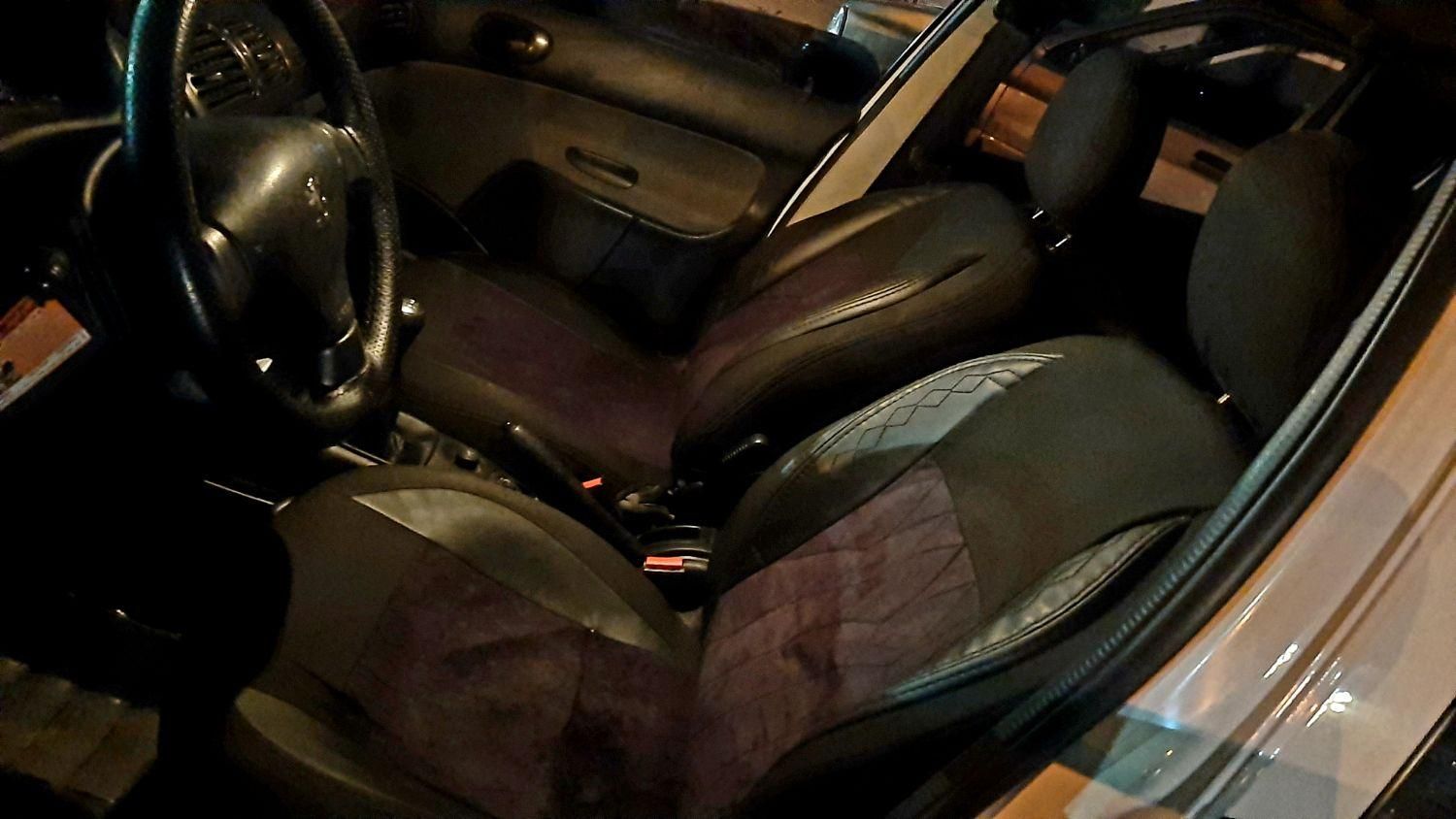 پژو ۲۰۶ صندوق دار v8 - 1399