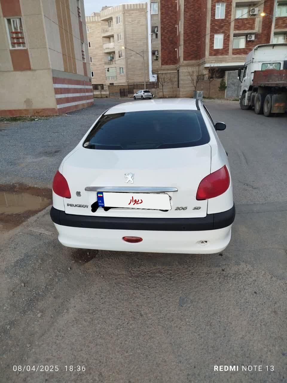 پژو ۲۰۶ صندوق دار v8 - 1393