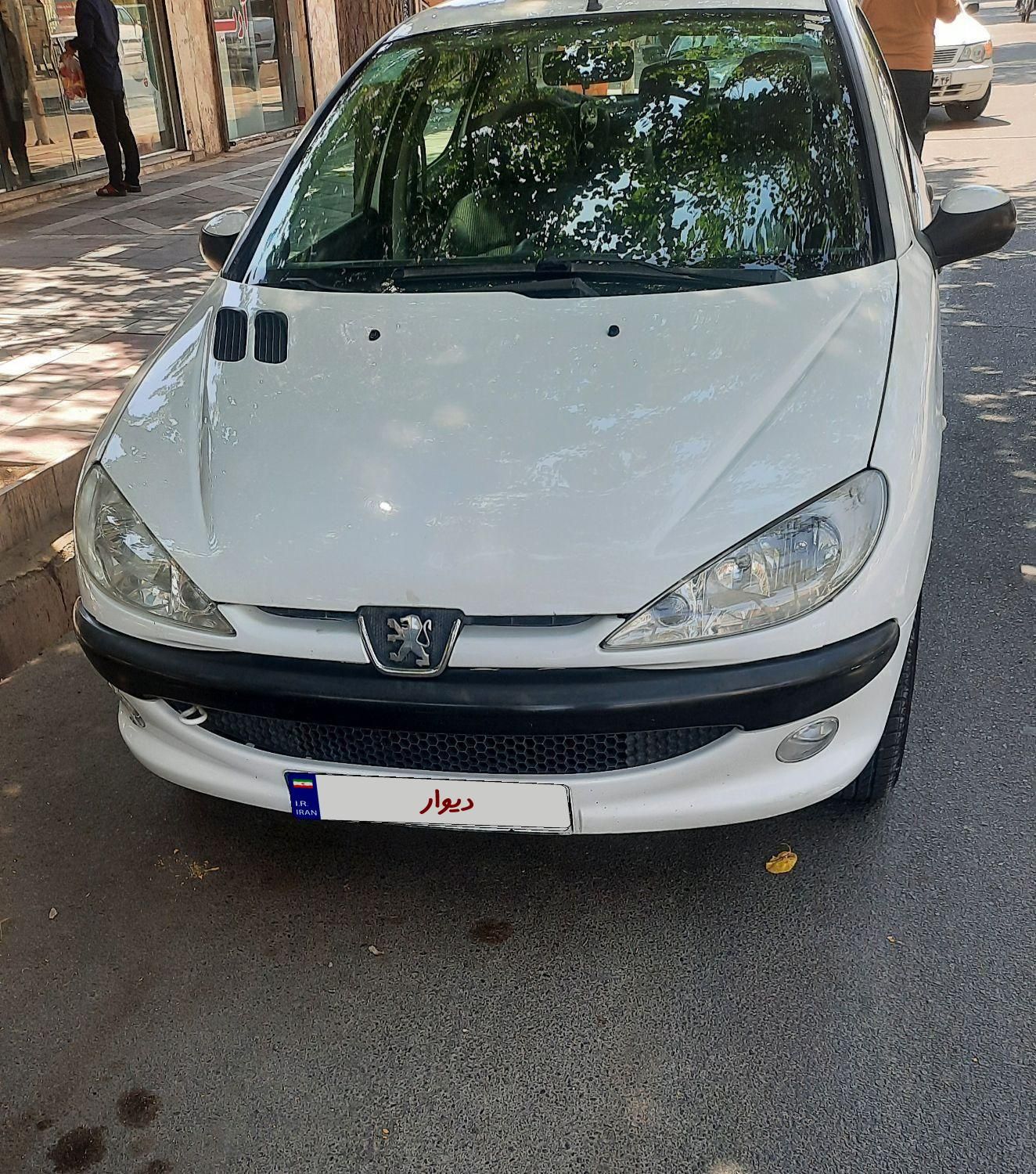 پژو ۲۰۶ صندوق دار v8 - 1395