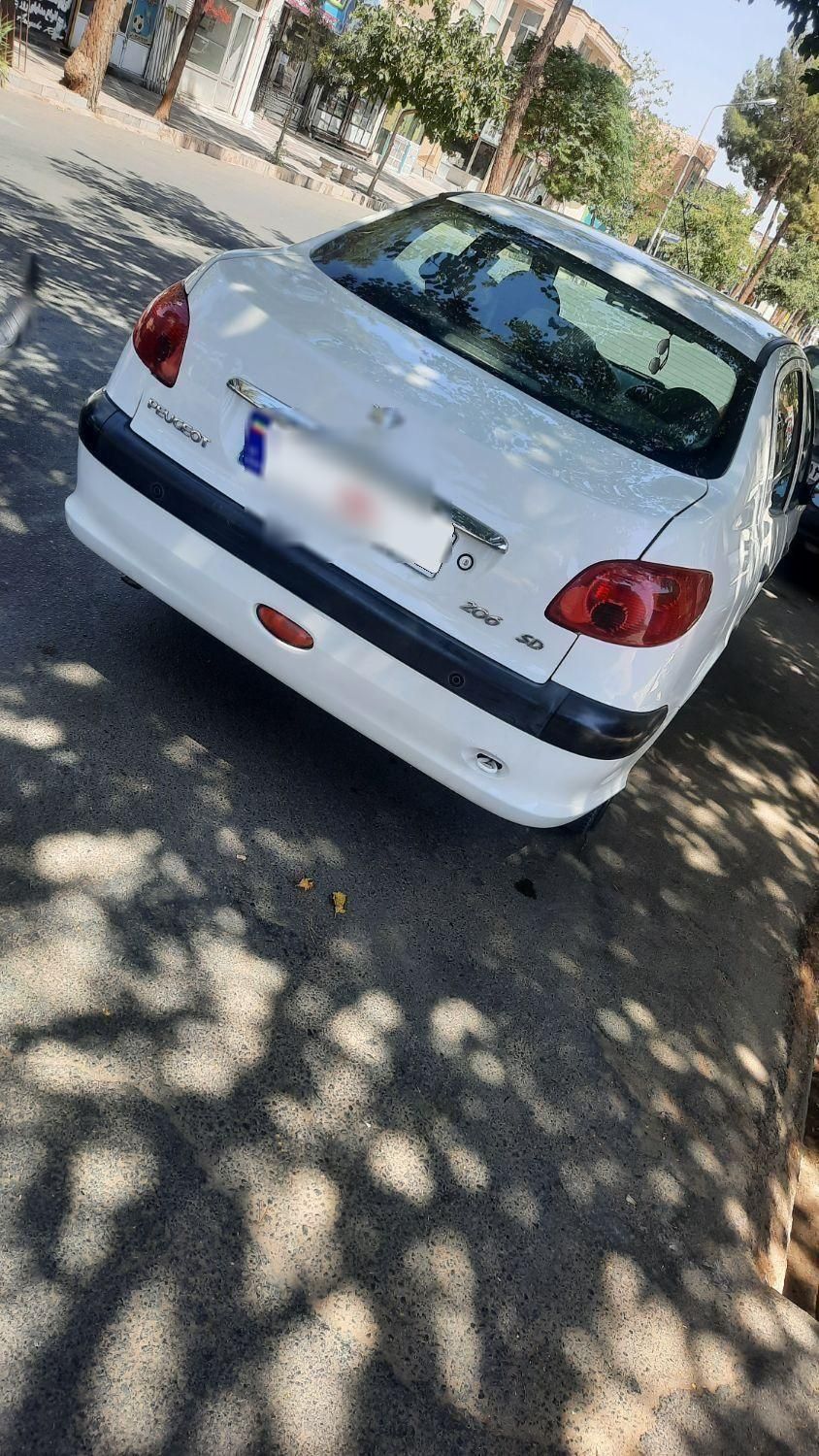 پژو ۲۰۶ صندوق دار v8 - 1395