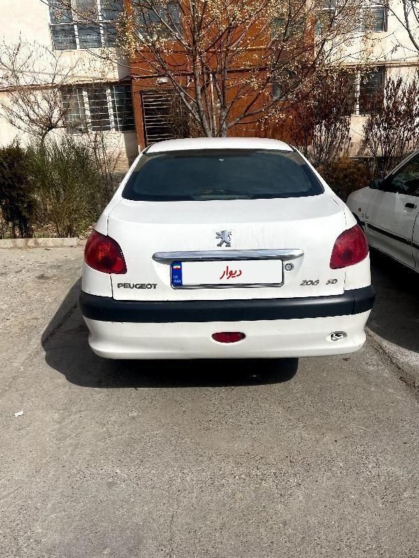 خودرو پژو، ۲۰۶ صندوق دار آگهی ann_19345981