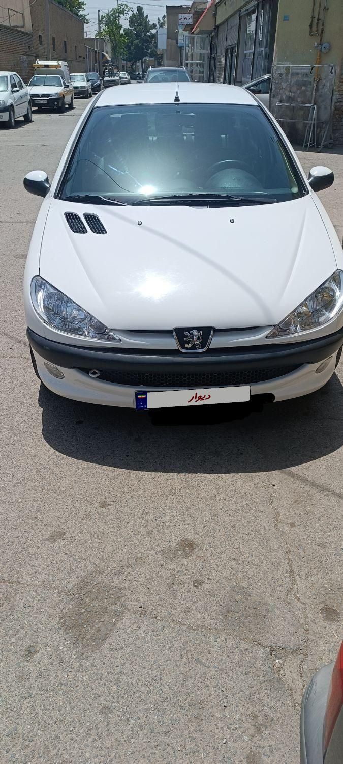 پژو ۲۰۶ صندوق دار v8 - 1390