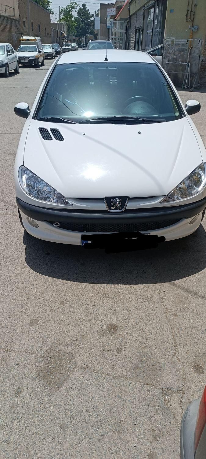 پژو ۲۰۶ صندوق دار v8 - 1390