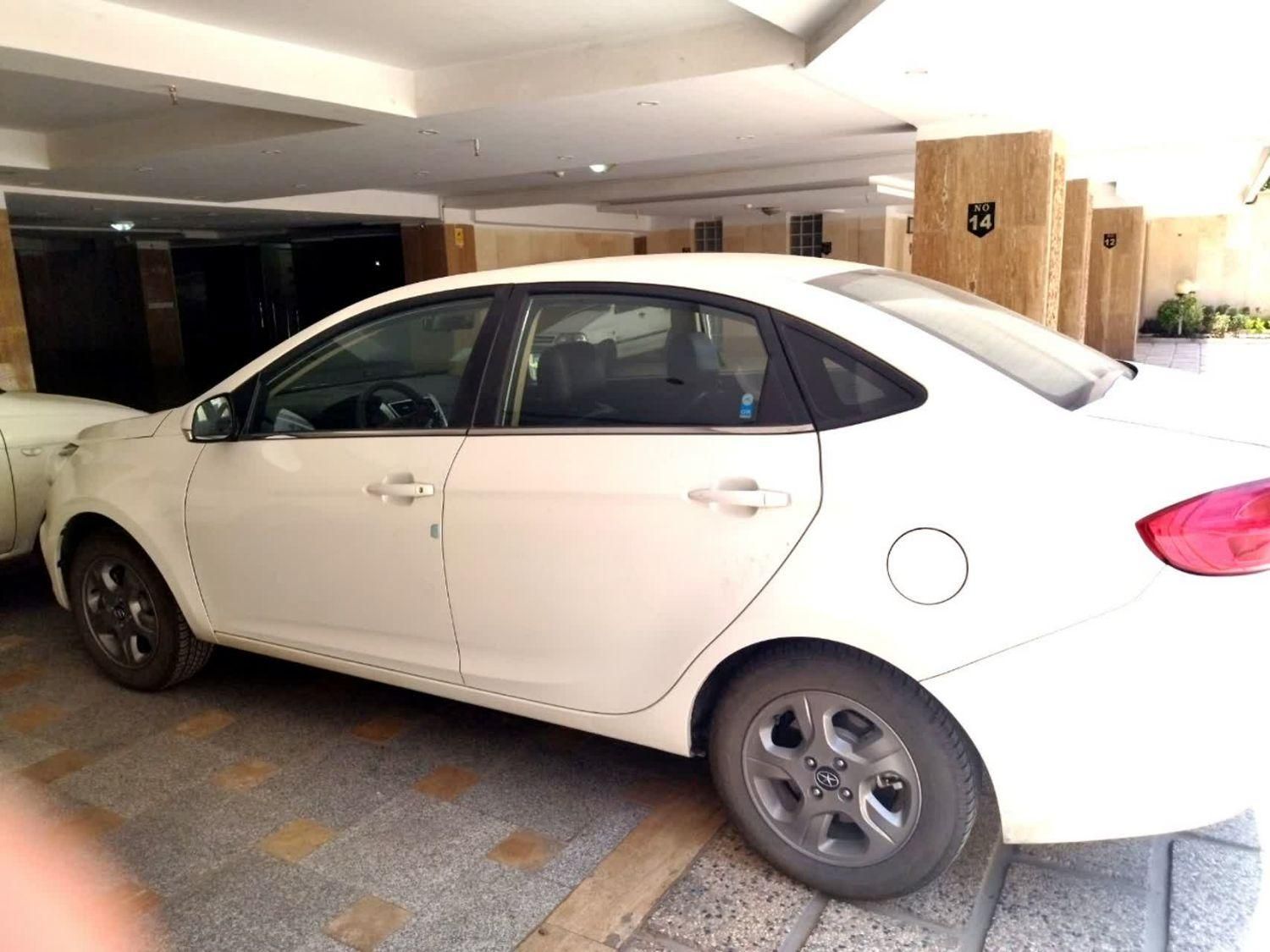 جک J4 اتوماتیک ساده - 1402