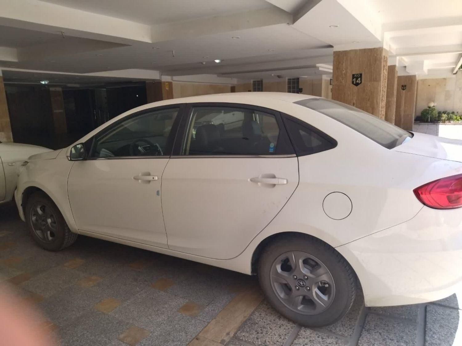 جک J4 اتوماتیک ساده - 1402