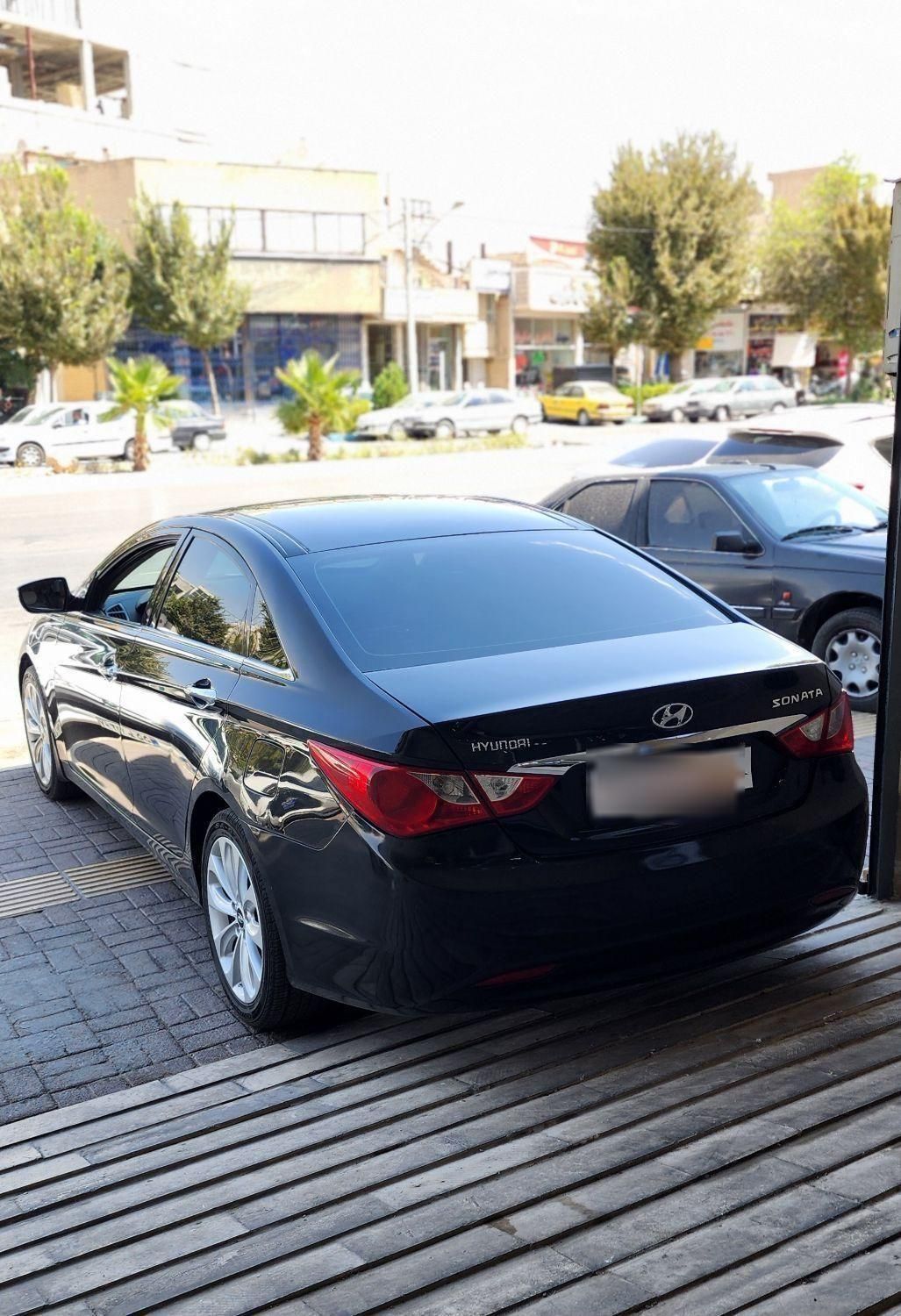 هیوندای سوناتا فول YF - 2011