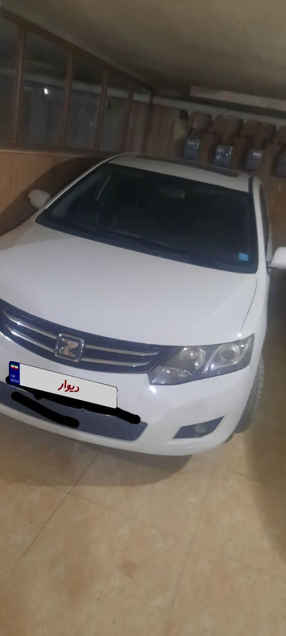 زوتی Z300 اتوماتیک - 2014
