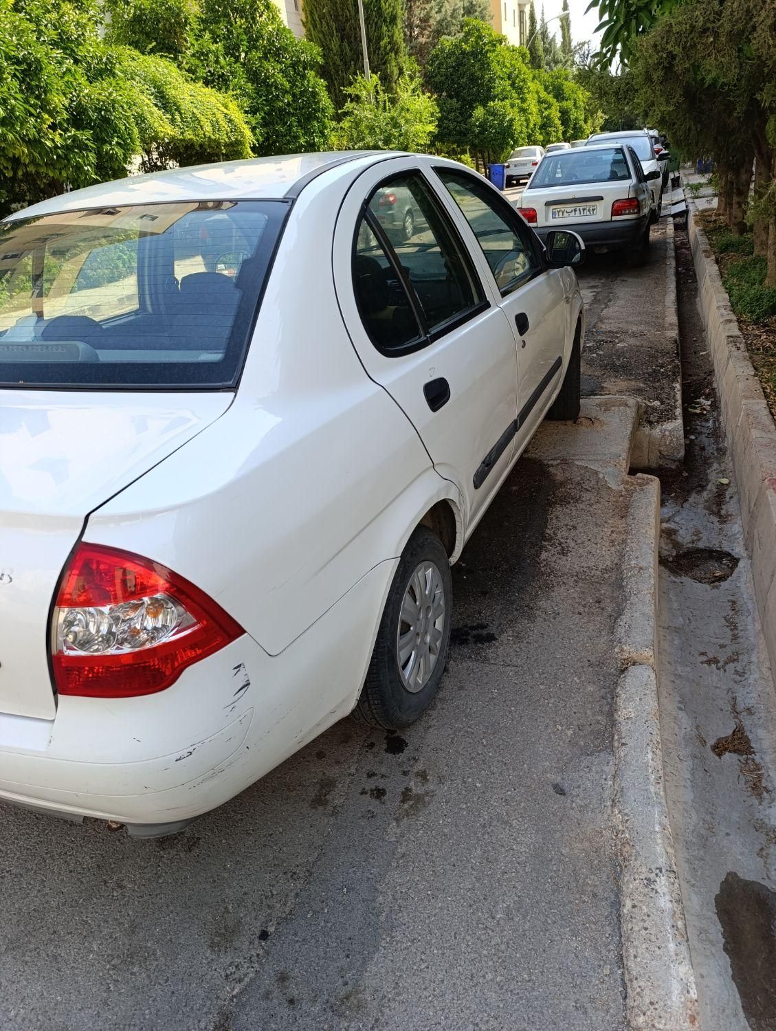 تیبا صندوق دار EX - 1395