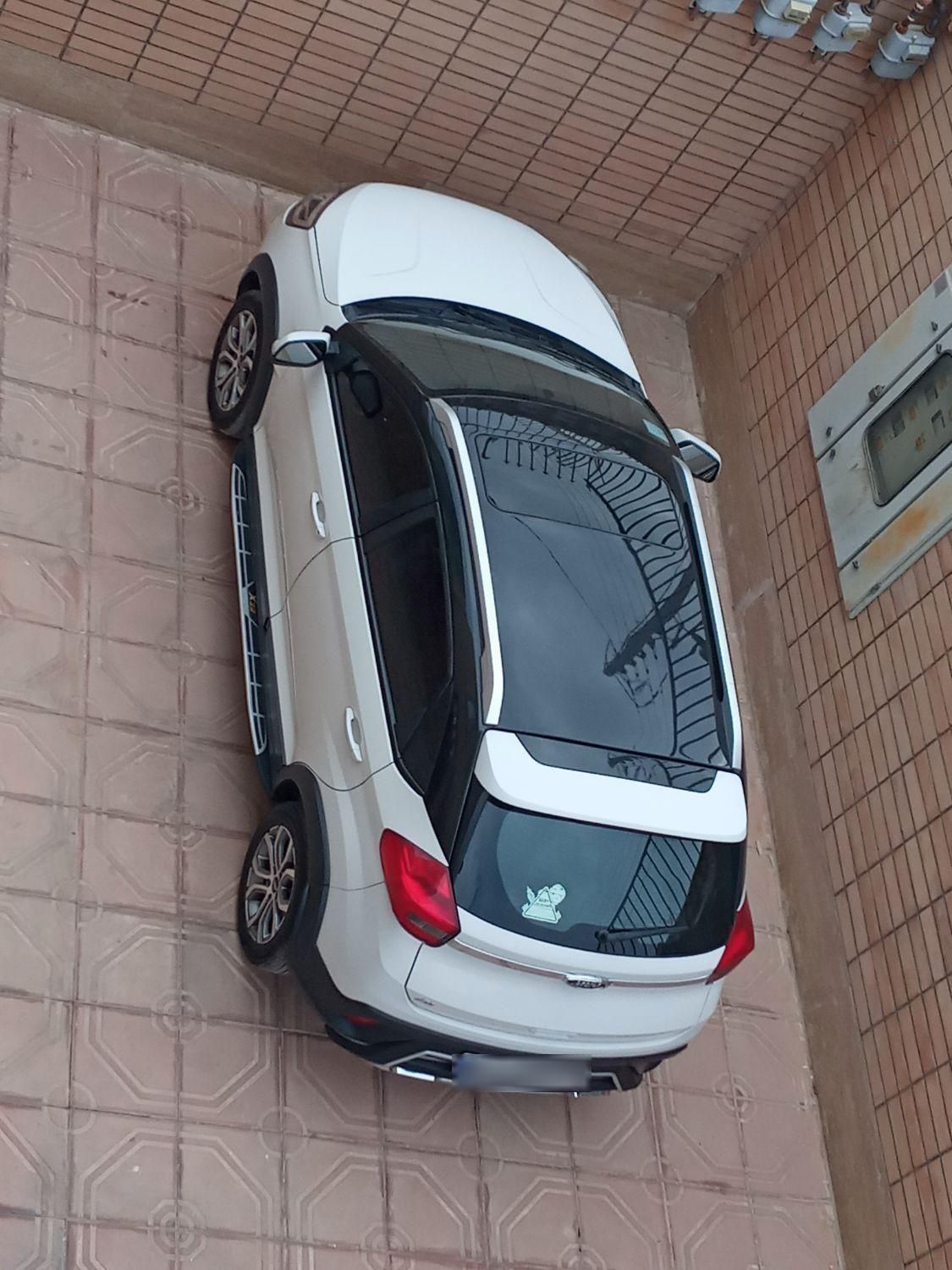 خودرو ام وی ام، X22 آگهی ann_19347701