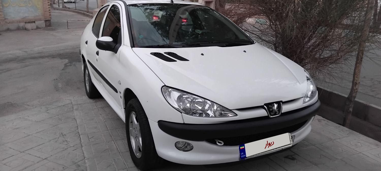 پژو ۲۰۶ صندوق دار v8 - 1390