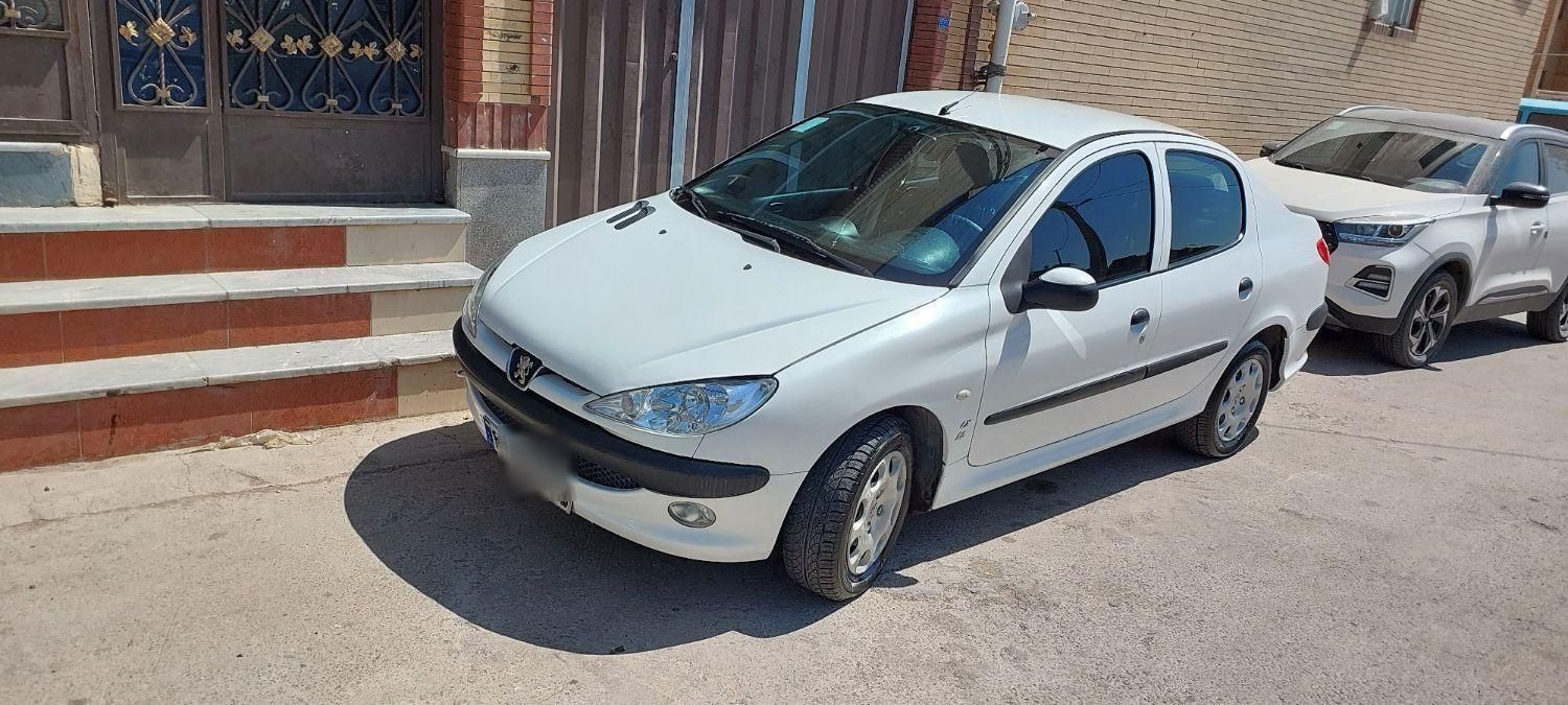 پژو ۲۰۶ صندوق دار v8 - 1395