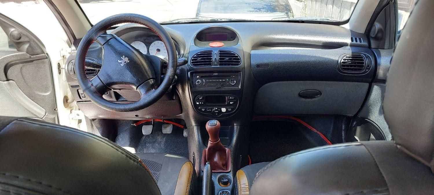پژو ۲۰۶ صندوق دار v8 - 1395
