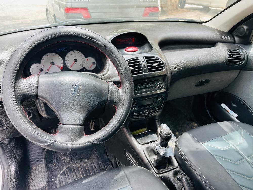 پژو ۲۰۶ صندوق دار v8 - 1394