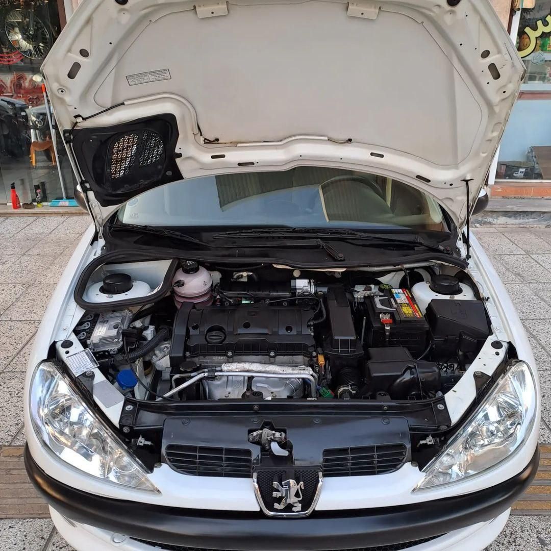 پژو ۲۰۶ صندوق دار v8 - 1390