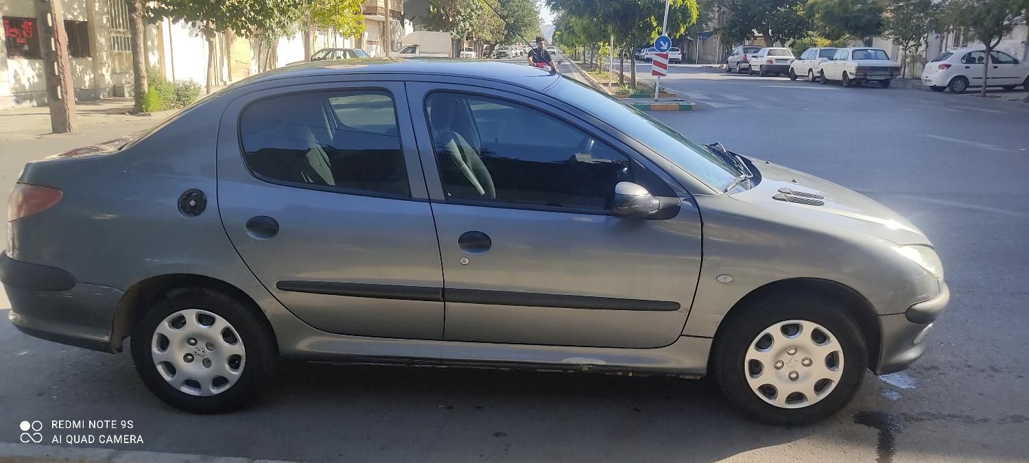 پژو ۲۰۶ صندوق دار v8 - 1395