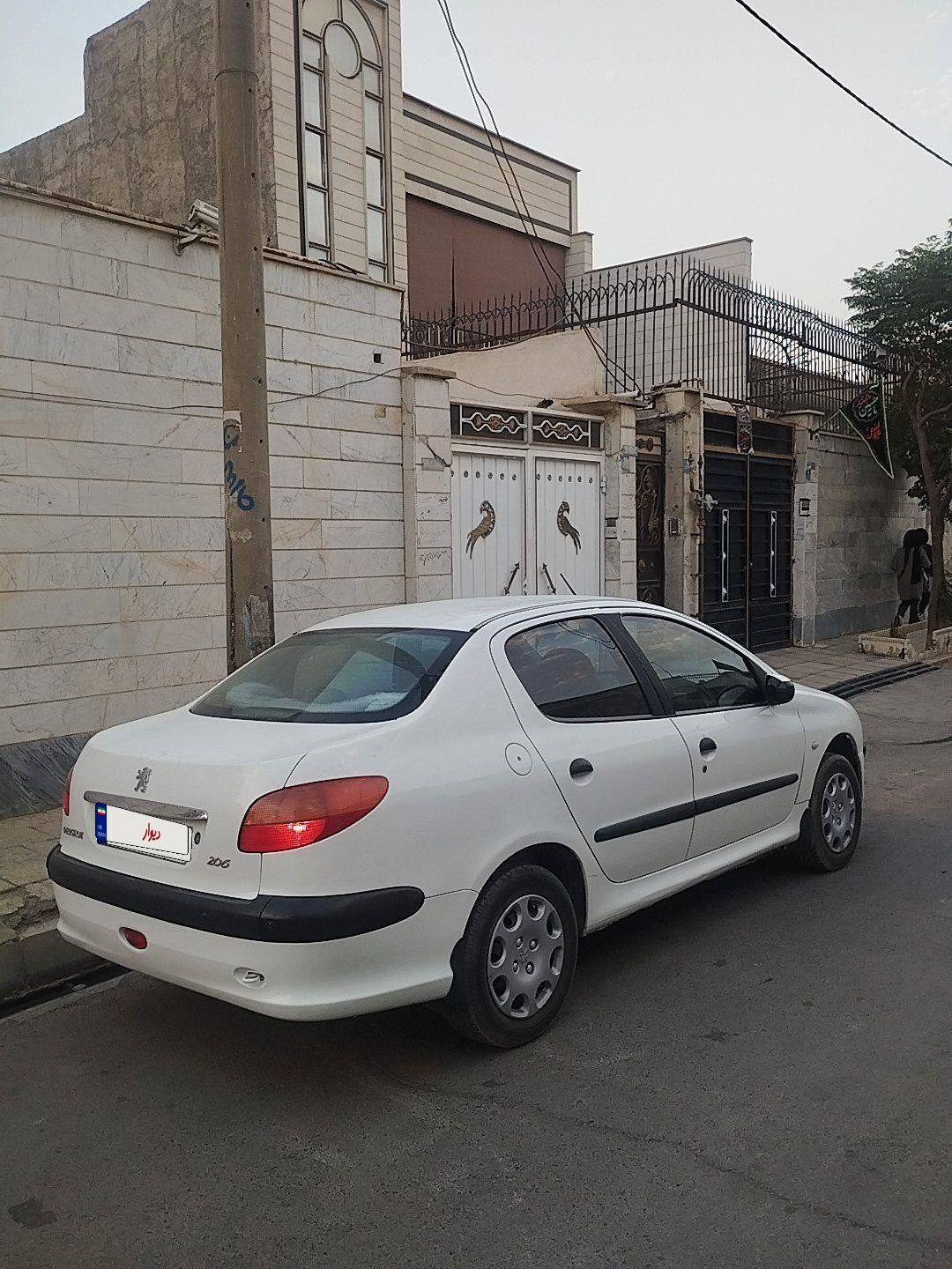 پژو ۲۰۶ صندوق دار v8 - 1389
