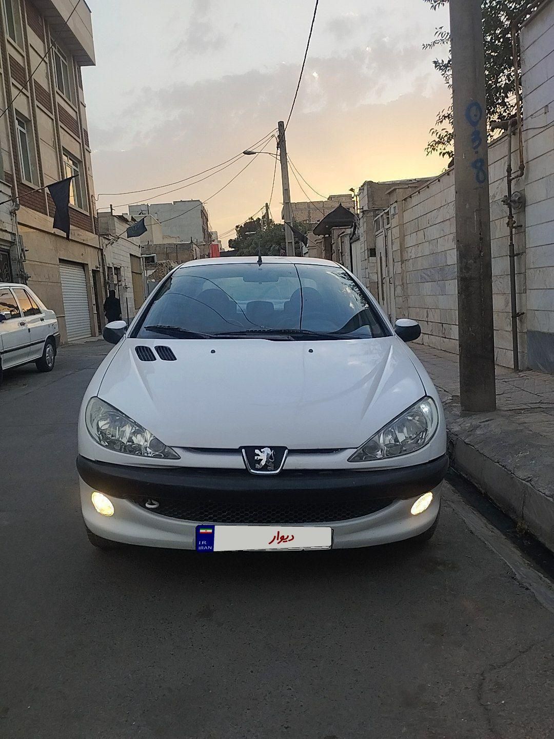 پژو ۲۰۶ صندوق دار v8 - 1389